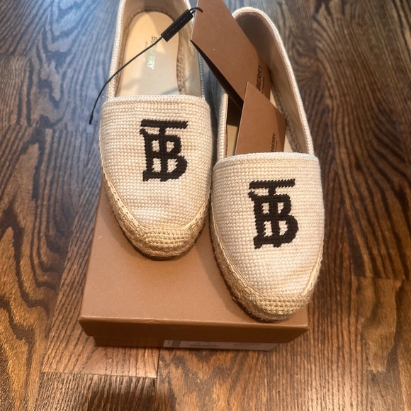 Burberry Tabitha Emb Espadrille - Picture 8 of 14